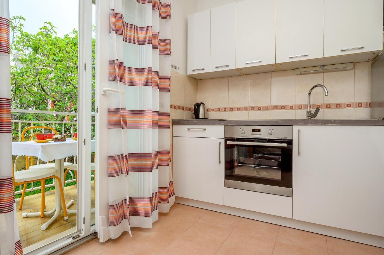 Apartments Juric Podstrana Exterior photo