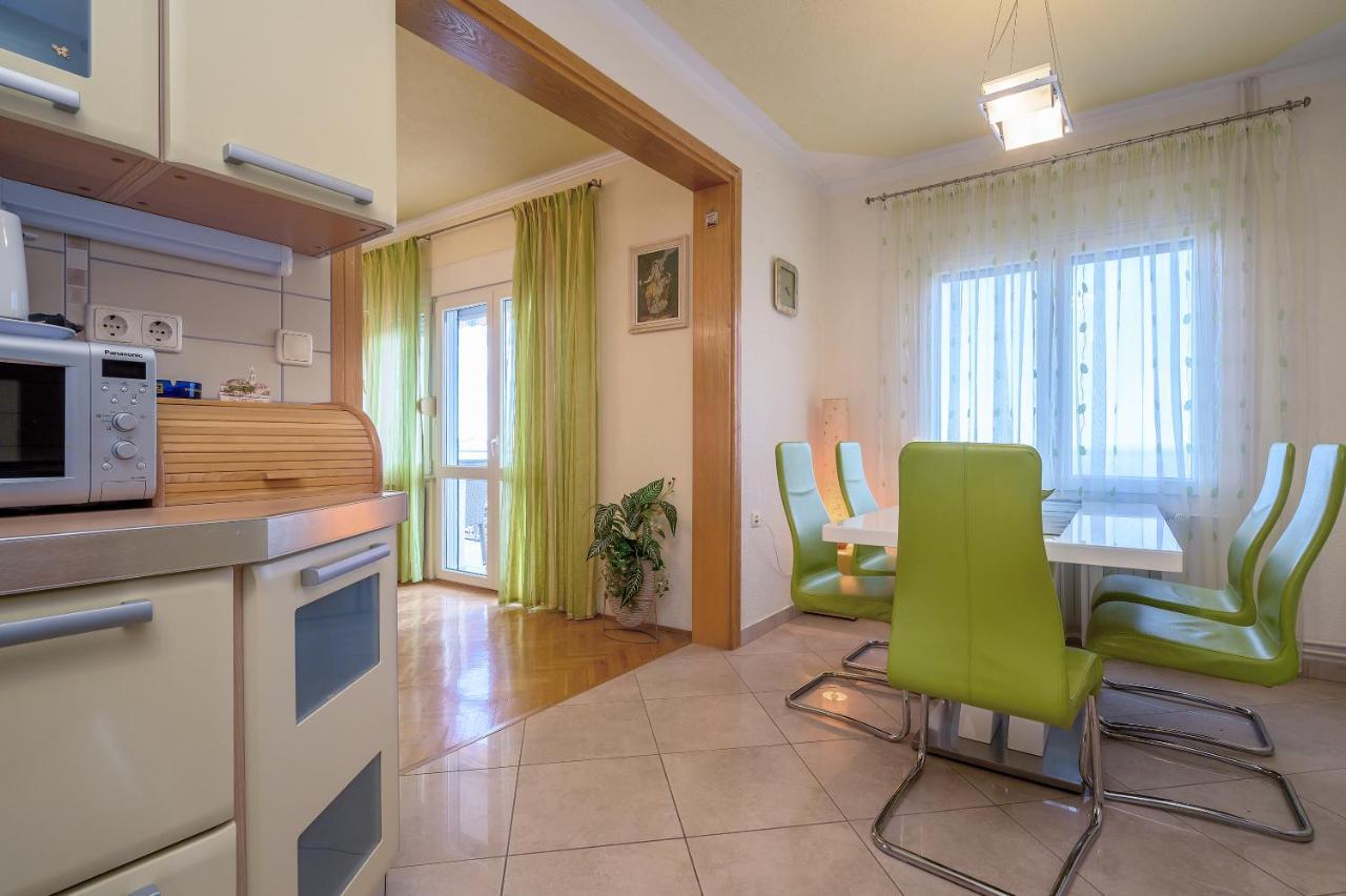 Apartments Juric Podstrana Exterior photo
