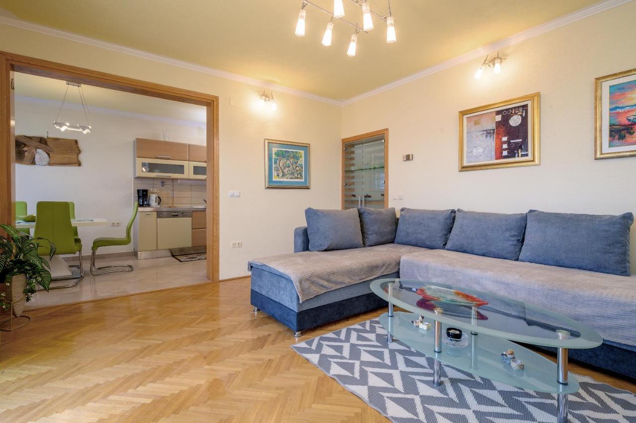 Apartments Juric Podstrana Exterior photo
